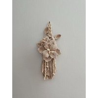 Нandmade Wanddekor Elfenbein Blumenstrauß Makramee Blumen Wandbehang Floral Wohndekor Boho Wand Cottagecore Dekor Kinderzimmer Mädchen Coquette Raum von MacrameshkaUA