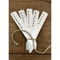 Mini Gartenschilder Aus Aluminium Handgestempelte Kräuterpflanzen von MacyAnneDesigns