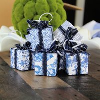 Chinoiserie Inspirierte Geschenkbox Ornament von MadAboutPlaid