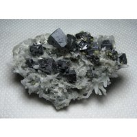 Beeindruckende Galena Mit Sphalerit Und Chalcopyrit Auf Quarz, Madan, Bulgarien, Top Zustand, Geschenk, Museumsstück, N1911 von Madanminerals