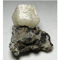 Unglaublich Fluoreszierender Calcit Auf Oxidierte Rhodochrosit Matrix Aus Der Berühmten 9. September Mine, Bulgarien, Naturkristall, N2479 von Madanminerals