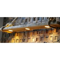 Altholz Pendelleuchte Aus Eibenholz Rustikale Led Balkenbeleuchtung von Made4Decor