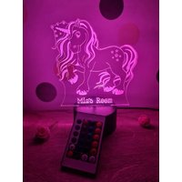 Personalisierte Einhorn Farbwechsel Licht - Led Schlafzimmer Nachtlicht Illusion Lampe Mädchen Stimmungsbeleuchtung Ihre Eigene Textwahl von MadeAndMemories