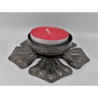 Blumenförmiger Mini-Kerzenhalter. Kleines Blumen Teelicht Kerzenhalter Aus Eisen. Geschenk Für Sie von MadeByHandAndSmile