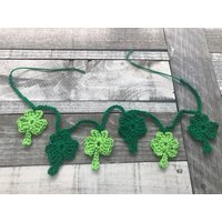 Gehäkelte Kleeblatt Girlande, Grüne Kleeblattgirlande, Bauernhaus St. Patrick Es Day Dekor, Kleeblatt, Glück Der Iren von MadeByMargieAnn
