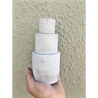 Trio Von Beton Display Risern Säulen Natürlich Unpigmentiert Trio Von Beton Display Risern Säulen Natürlich Unpigmentiert von MadeByRheal