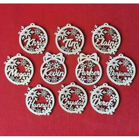 10 Personalisierte Schneeflocken Ornamente Laser Geschnittene Holz Weihnachtskugeln 10 Personalisierte Schneeflocken Ornamente Laser Geschnittene Holz Weihnachtskugeln von MadeWithLoveByAleksi