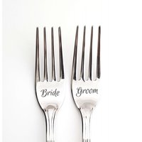 Gravierte Hochzeitsgabeln Personalisierte Edelstahl Braut & Bräutigam Ess-Set von MadeWithLoveByAleksi