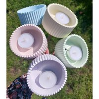 Pastell Teelichthalter Im Cupcake-Design| Handgemachte Kerzenhalter Aus Silikon | Bunte Deko Für Wohnzimmer & Garten, Gartenfackel von MadebyStephieDesigns
