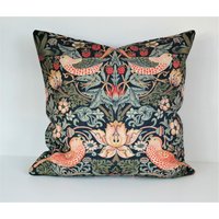Doppelseitiger 16 "' Erdbeerdieb-Kissenbezug Aus Leinen. Entwurf William Morris. Für Kissen in Größe 40 X cm | 16''x16'' 100% Doppelseitiger 16 "' Erdbeerdieb-Kissenbezug Aus Leinen. Entwurf William Morris. Für Kissen in Größe 40 X cm | 16''x16'' 100% von MadebyUDesign