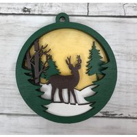 Holz Rentier Lagend Weihnachtsornament von MadebykamilleCrafts