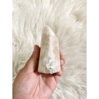 Sparkly Peach Toned Pink Amethyst Turm Mit Druzy Quartz Höhlen von WestCoastGemCo