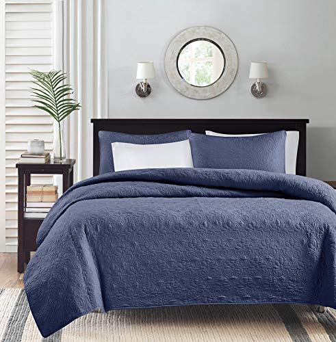 Madison Park Quebec Dusty Pale Navy 3-teiliges gestepptes Bettbezug-Set – für King-Size-Bett oder Cal King Bett – ideal für warmes Klima, Raumdekoration oder Ergänzung für zusätzliche Wärme von Madison Park