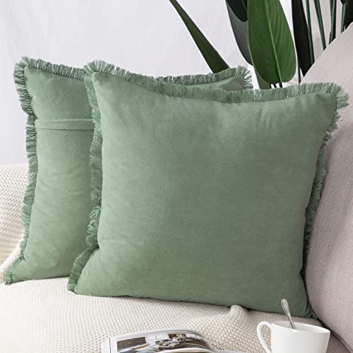 Madizz 2er Set Kissenbezügen aus Wildleder mit Fransenquasten Weiche dekorative Kissenbezüge für Sofa Schlafzimmer Kissenhülle Hellgrün 40x40 cm Quadrat von Madizz