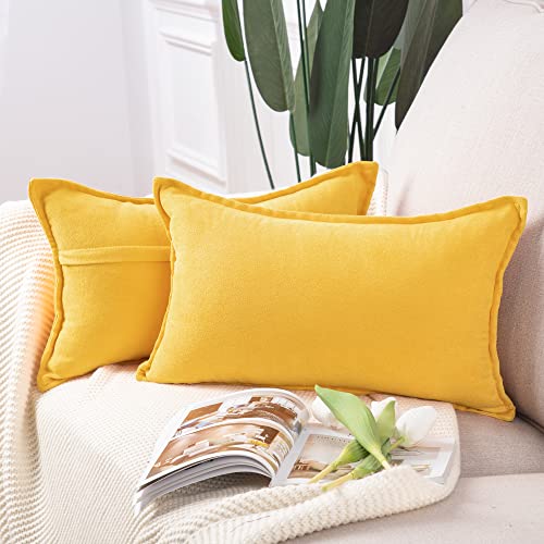 Madizz 2er Set kurzen Chenille Zierkissenbezüge weicher dekorativer Kissenbezug für Sofa, Schlafzimmer Kissenhülle Gelb 30x50 cm Rechteckig von Madizz