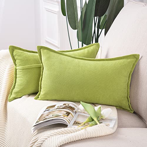 Madizz 2er Set kurzen Chenille Zierkissenbezüge weicher dekorativer Kissenbezug für Sofa, Schlafzimmer Kissenhülle Grün 30x50 cm Rechteckig von Madizz