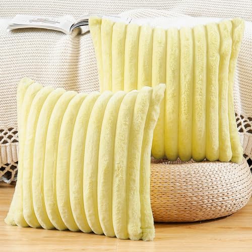 Madizz 2er Set Kunstpelz Plüsch Dekorative Kissenbezüge Flauschig Gestreifte Weich Dekorative Kissenbezug für Sofa Schlafzimmer Kissen Shell Gelb 40 x 40 cm Madizz 2er Set Kunstpelz Plüsch Dekorative Kissenbezüge Flauschig Gestreifte Weich Dekorative Kissenbezug für Sofa Schlafzimmer Kissen Shell Gelb 40 x 40 cm von Madizz