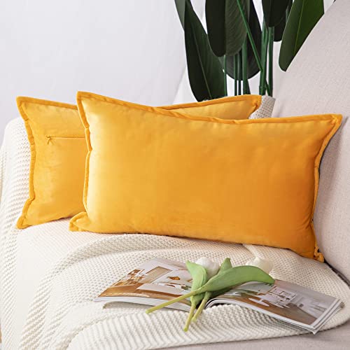 Madizz 2er Set Samt Dekorativ Zierkissenbezüge Luxus Stil Kissenbezug für Sofa für Schlafzimmer Gelb 30x50 cm Rechteckigig von Madizz