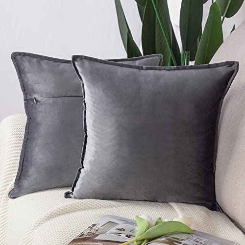 Madizz 2er Set Samt Dekorativ Zierkissenbezüge Luxus Stil Kissenbezug für Sofa für Schlafzimmer Grau 55x55 cm Quadrat Madizz 2er Set Samt Dekorativ Zierkissenbezüge Luxus Stil Kissenbezug für Sofa für Schlafzimmer Grau 55x55 cm Quadrat von Madizz