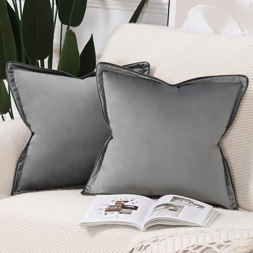 Madizz 2er Set Samt Fransen Zierkissenbezügen 45 x 45 cm Grau weiche Kissenbezug für Sofa, Schlafzimmer und Kissenhülle Madizz 2er Set Samt Fransen Zierkissenbezügen 45 x 45 cm Grau weiche Kissenbezug für Sofa, Schlafzimmer und Kissenhülle von Madizz
