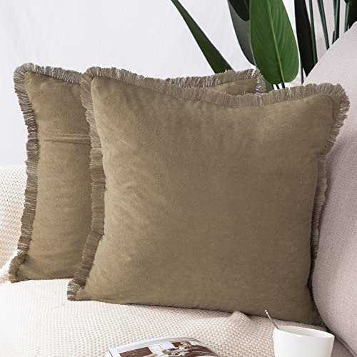 Madizz 2er Set Kissenbezügen aus Wildleder mit Fransenquasten Weiche dekorative Kissenbezüge für Sofa Schlafzimmer Kissenhülle Braun 40x40 cm Quadrat von Madizz