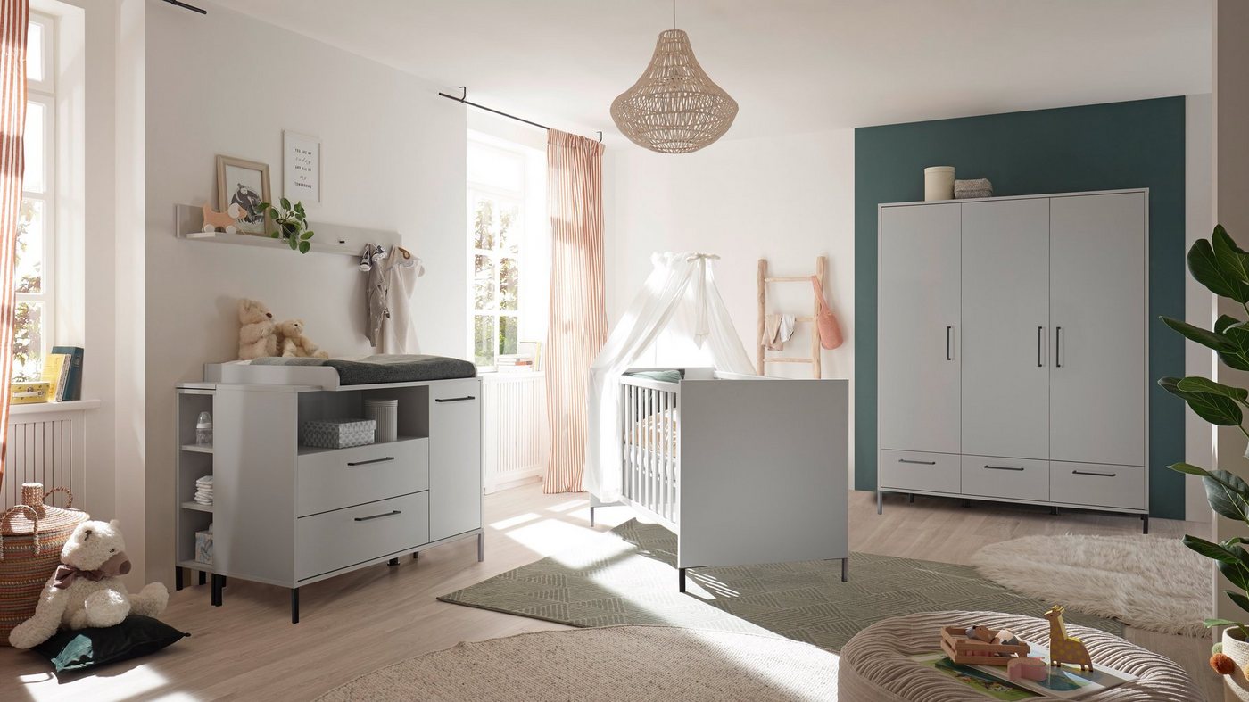 möbel-direkt.de Babyzimmer-Komplettset Olaf, (Komplett Set, 7-St., Schrank, Bett, Umbauseiten, Matratze, Wickelkommode, Regal, Wandregal), Türen mit Dämpfung, Schubkästen mit Selbsteinzug, inklusive Matratze von möbel-direkt.de