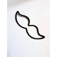 Schnurrbart in Stricken von Maevhook