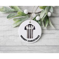 Fußballbaum Christbaumschmuck | Custom L Weihnachtsgeschenk Nufc Kugel von Maevii