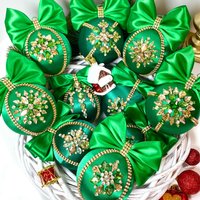 Christbaumkugeln, Grüne Christbaumkugel. Juwelenschmuck, Weihnachtsbaumschmuck. Grüne Weihnachtsschütte von MaggiArtStore