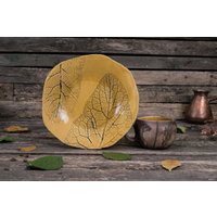 Einzigartiges Set Keramikgeschirr Mit Pflanzenimpressionen || Handgemachtes Keramikgeschirr, Keramikbecher Handgemacht, Blattkeramik, Naturkeramik von MagicCeramicsShop