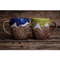 Keramik Zwei Tassen Set || Handgemachter Ton Becher, Berg Kaffeebecher, Winter Wunderland Handgemachte Becher Keramik Zwei Tassen Set || Handgemachter Ton Becher, Berg Kaffeebecher, Winter Wunderland Handgemachte Becher von MagicCeramicsShop