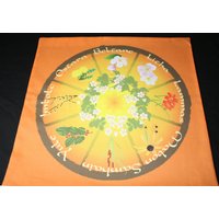 Rad Der Blumenfeiertage in Orange - Pagan Oder Wicca Altartuch Tarotmatte Rad Der Blumenfeiertage in Orange - Pagan Oder Wicca Altartuch Tarotmatte von MagicInLivingRoom