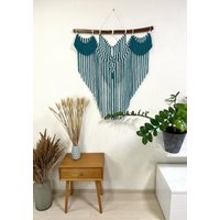 Azurblauer Makramee Wandbehang Mit Fransen, Blauer Hintergrund, Schlafzimmer Wandbehang, Blaues Kopfteil, Gewebter von MagicKnitShop