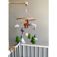 Elch Mobile, Natur Baby Wald Krippen Mobile Junge, Hirsch Kinderzimmer, Dekor von MagicNeedleShopp