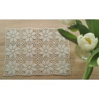 Hand Gehäkelt Natur Leinen Rechteckig Gehäkelte Rustikale Spitze Home Dekoration Aus Litauen/Versandfertig von MagichandsByIrute