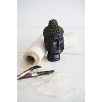 Buddha Kopf Kerze, Gebetskerze, Spirituelle Gemütliche Handgemachte Meditationskerze von Magiconcandle