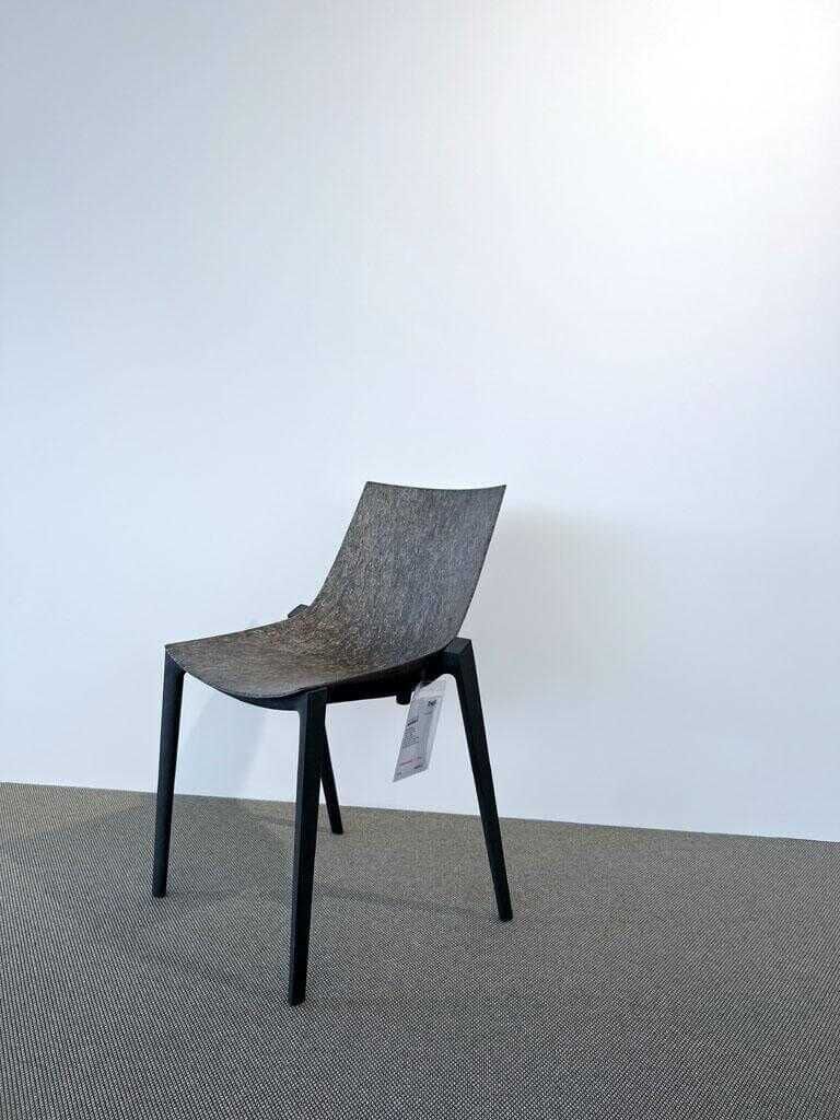 Stapelbarer Stuhl Zartan Eco aus Recyclingholz Grau von Magis