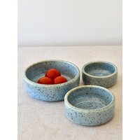 Aqua Keramik Nesting Schalen Set Handgemachte Servierschalen Aus Steinzeug von MaiaMingDesigns