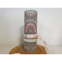 Taufkerze Jule Taufe Mädchen Kerze Hellgrau Rosa Altrosa Taupe Blush Rosegold Vintage Rustik Boho Regenbogen von Maifeldkerzen