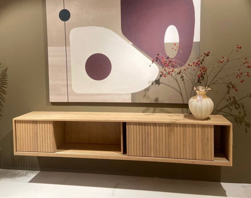 Maison ESTO Lowboard SKANDIA TV Board hängend schwebend aus Eiche von Maison ESTO