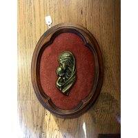 Roter Samt Ovale Malerei Mit Holzrahmen Der Jungfrau Zum Kind in Kunst Bronze von MaisonBRIVE