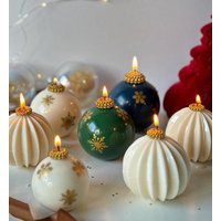 Handbemalte Christbaumkugel Sojawachs Ornament von MaisonBohiti