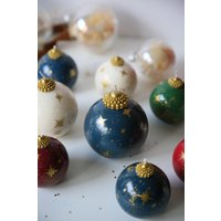 Handbemalte Christbaumkugel Kerze Sojawachs Ornament von MaisonBohiti