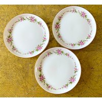 3Er Set Vintage Krautheim Bavaria Porzellan Teller Rosa Rosen, Goldrand von MaisonVillage