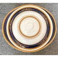 Vintage Melamin Servierschüssel Mit Deckel Königliches Kobaltblau Und Gold von MaisonVillage