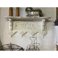 Altes Wandregal, Regal, 61 cm, Belgien, Shabby, Vintage von MaisondeBrocanteShop