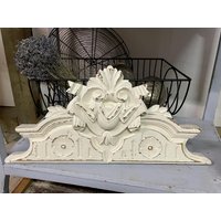 Uralte Schrankkrone, Büffetaufsatz, Türkranz, Frankreich, Vintage, Shabby von MaisondeBrocanteShop