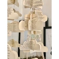 Vintage Buchseite Wolke Mobile Kinderzimmer Dekor Vintage Buchseite Wolke Mobile Kinderzimmer Dekor von MaisyandAlice