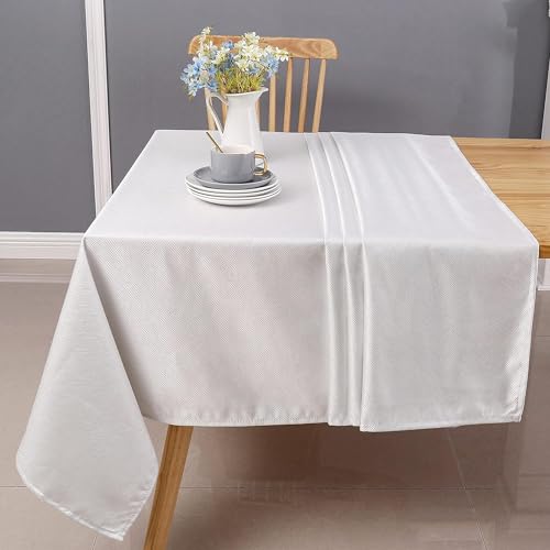 Majestic Giftware Polyester-Tischdecken für rechteckige Tische | (70/160) – TC1335 Jacquard Wüstenweiß mit silbernem Druck, Saumstich für Esstisch, dekorative, waschbare Tischdecke für Küche von Majestic Giftware