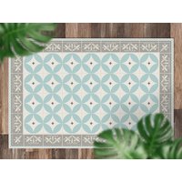 Meer Auf Weißen Fliesen Im Ornamentrahmen Outdoor-Teppich, Blaue Außenmatte Für Terrasse, Beige Vinyl Wasserdichter Teppich, Ornament Bereich von MajesticMats